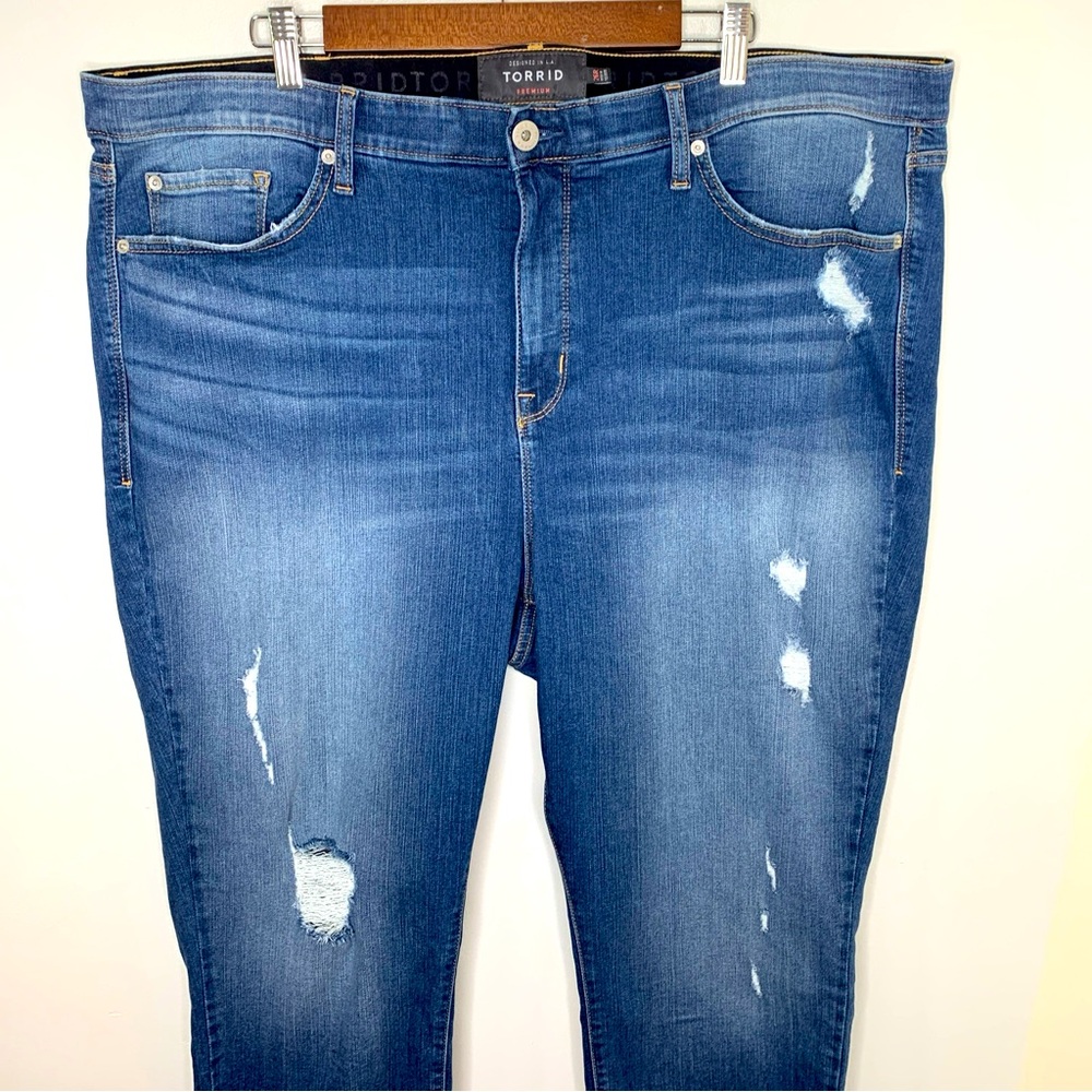 Torrid Premium Sky High Skinny Distressed Plus Size 26 R Women’s Whiskering